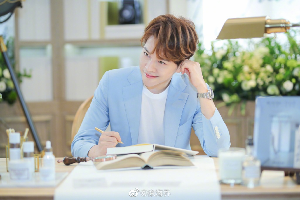 �캣��Ϊʲô��С̫ү������� ��������Ů����˭
