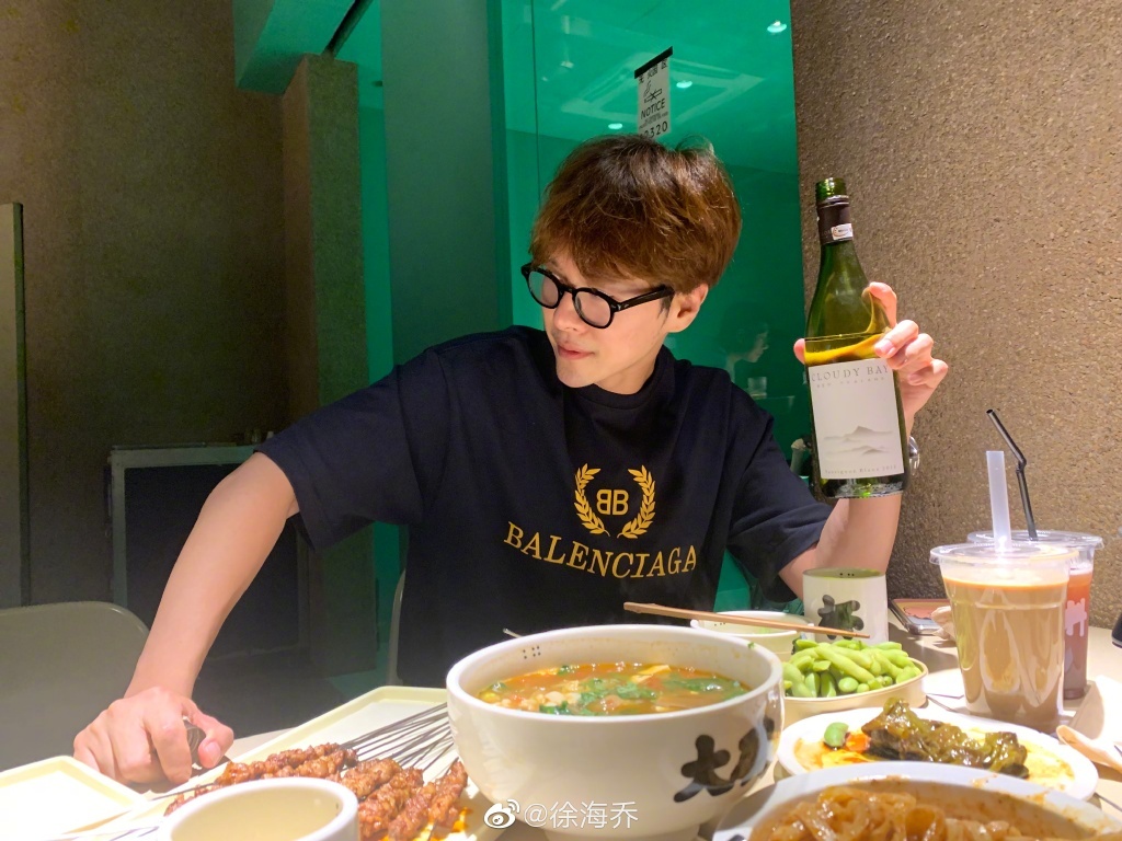 �캣��Ϊʲô��С̫ү������� ��������Ů����˭
