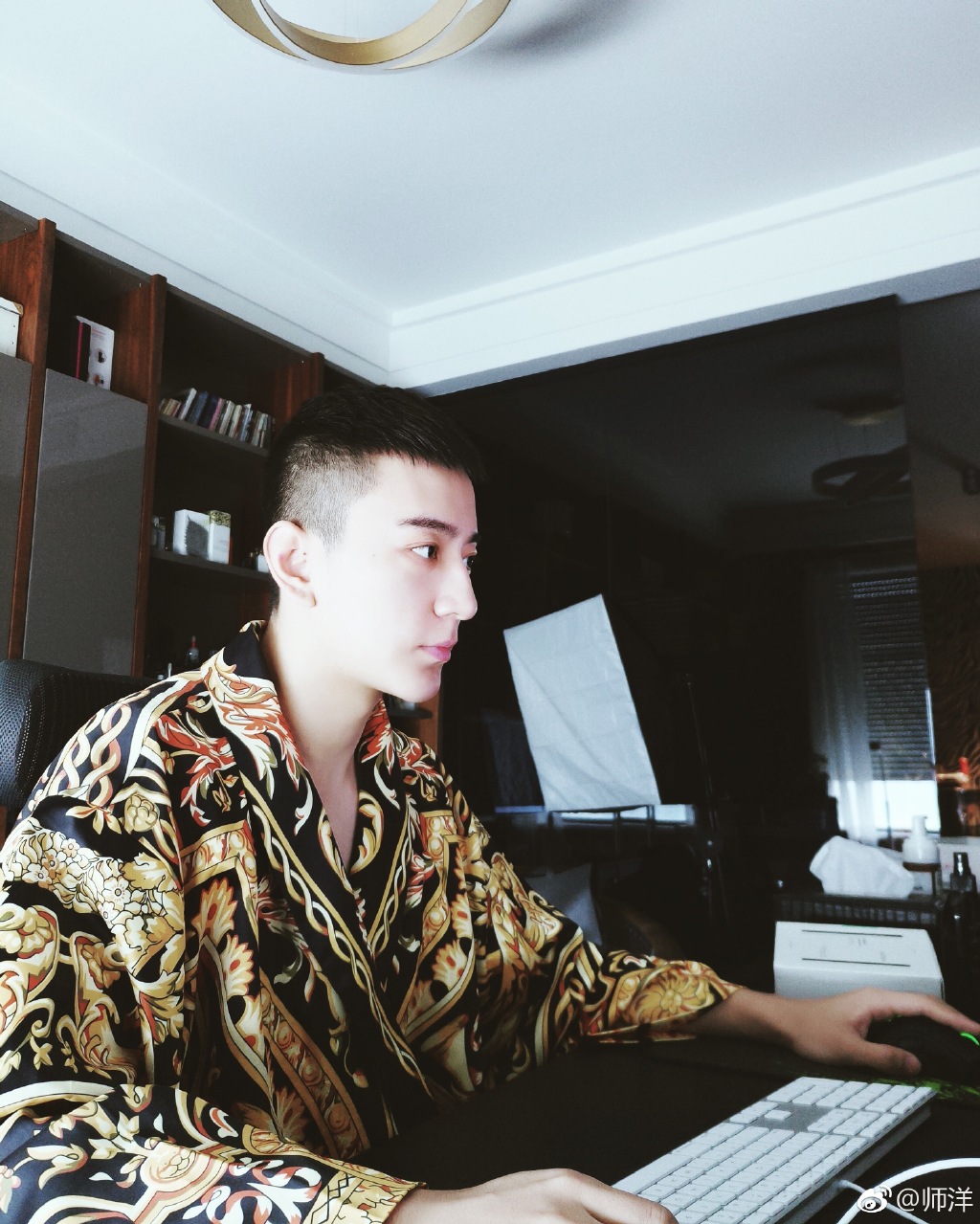 ʦ��͸������ô���� ��Ϊʲô��ô��Ǯ