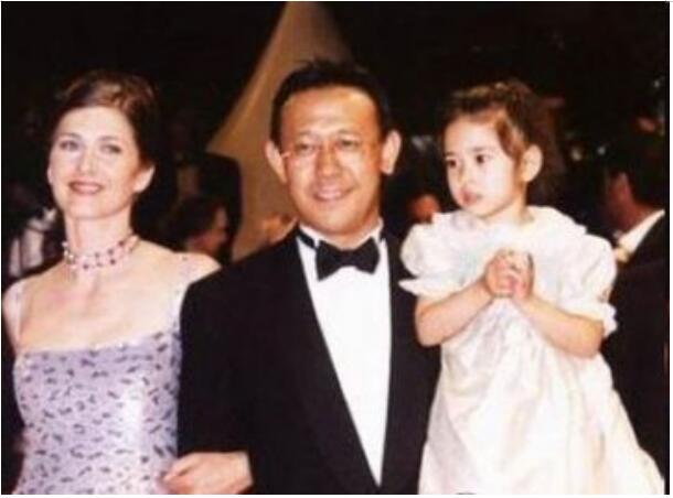 ����Ů����һ������״�� ��һ�����ֵ�����