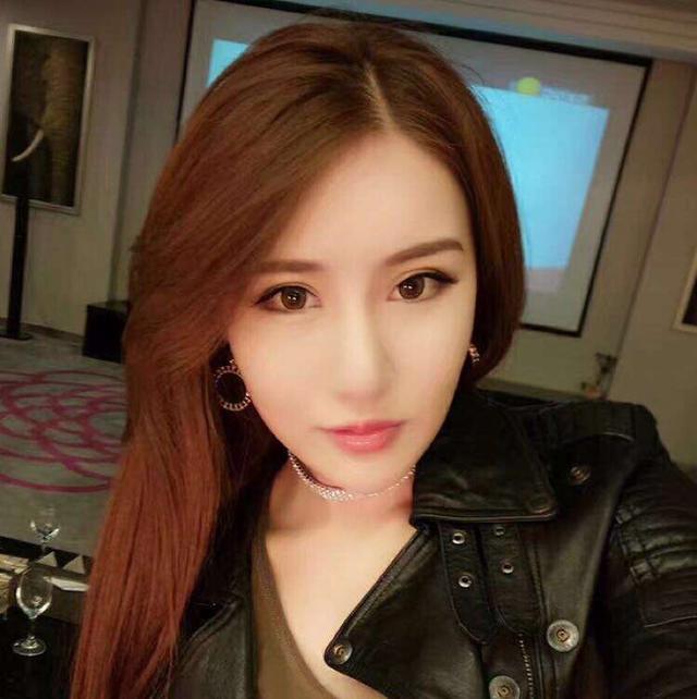 �컨�ᵯ���Ǹ������� �컨�ᵯ��Ů�����ų���Ƭ