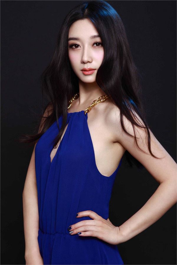 章婷婷的性感图片 章婷婷老公资料