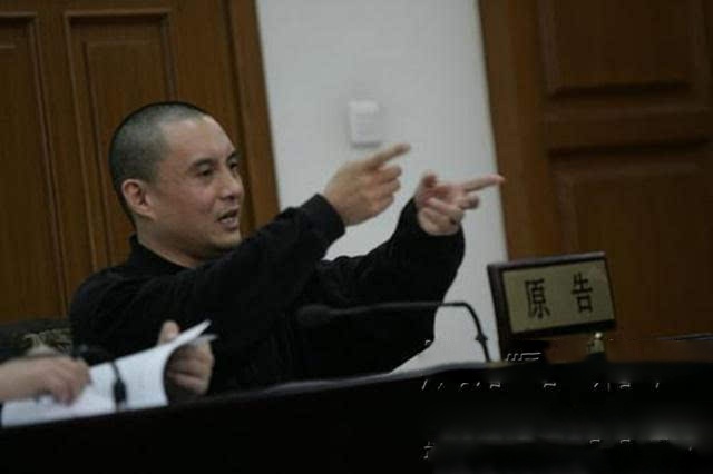 王伯昭为什么被谢霆锋张卫健打 王伯昭资料介绍