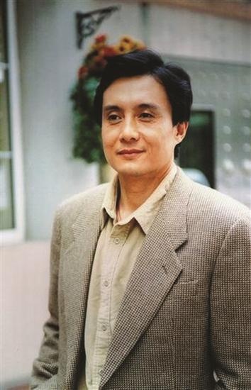王伯昭为什么被谢霆锋张卫健打 王伯昭资料介绍