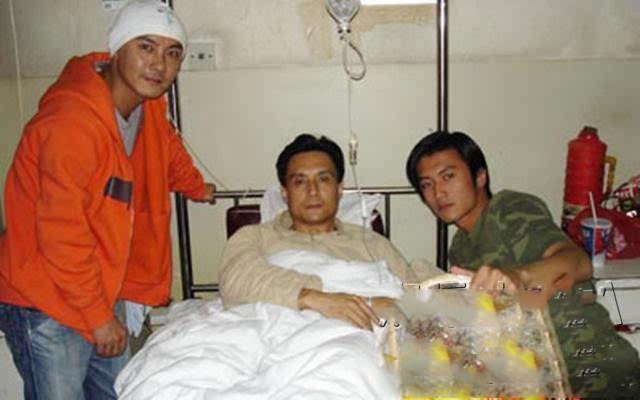 王伯昭为什么被谢霆锋张卫健打 王伯昭资料介绍