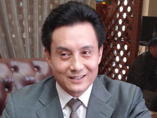 王伯昭为什么被谢霆锋张卫健打 王伯昭资料介绍