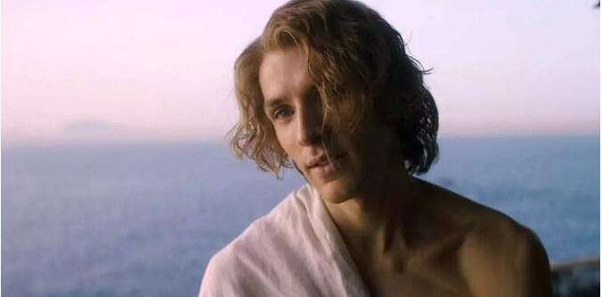 ����Ħ����Ӣ����ô������ ��Ů������˭