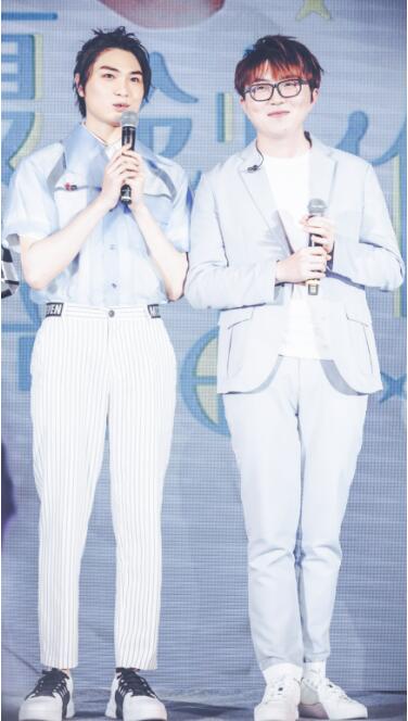 ë�����ο��λ���������ļٵ� ������ʲô��ϵ