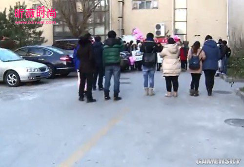 Ů�ӿ�·����׷����������ֳ� Ů׷�и���ɴ����ô����