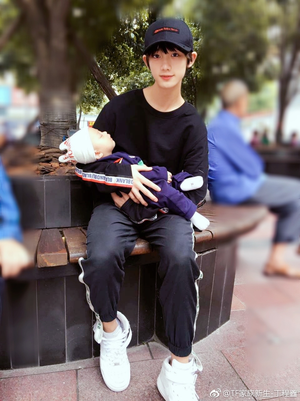 ������Ů���ѵ���Ƭ ������������ʦ��