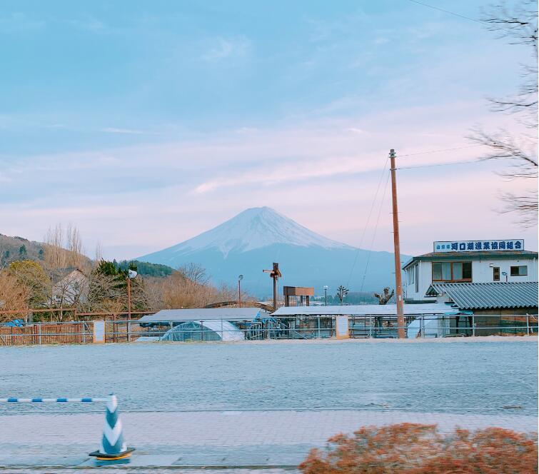 ���츻ʿɽ����ѩ�� ��ʿɽ��һ���緢ʱ����ʲôʱ��