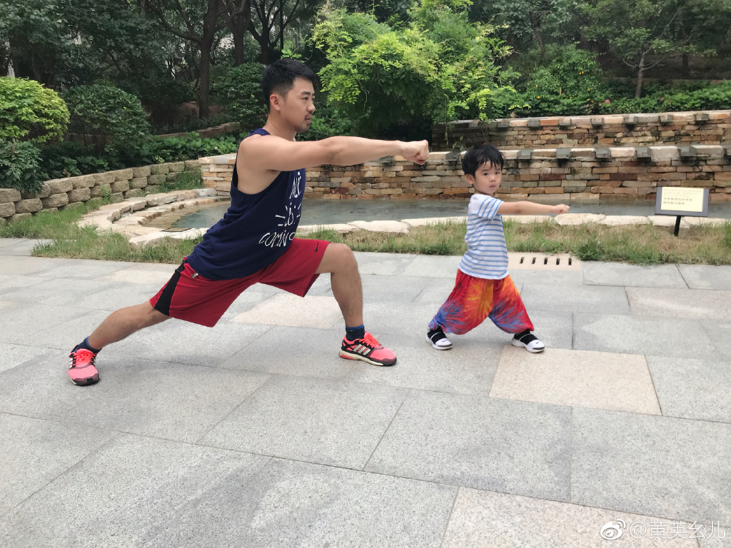 ��Ӣ�Ϲ���˧�������� ��Ӣ���Ϲ��־�ס����