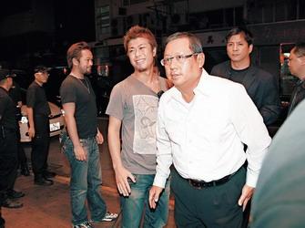 �ֽ���Ϊʲô˦�������� �ֽ������ڵ�������˭