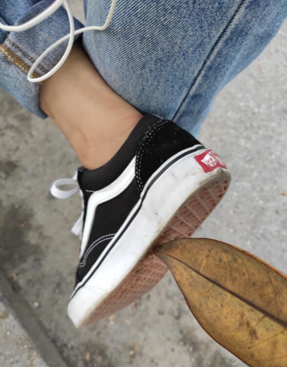 不小心踩到狗屎有什么预兆 走狗屎运就是踩了狗屎的意思吗