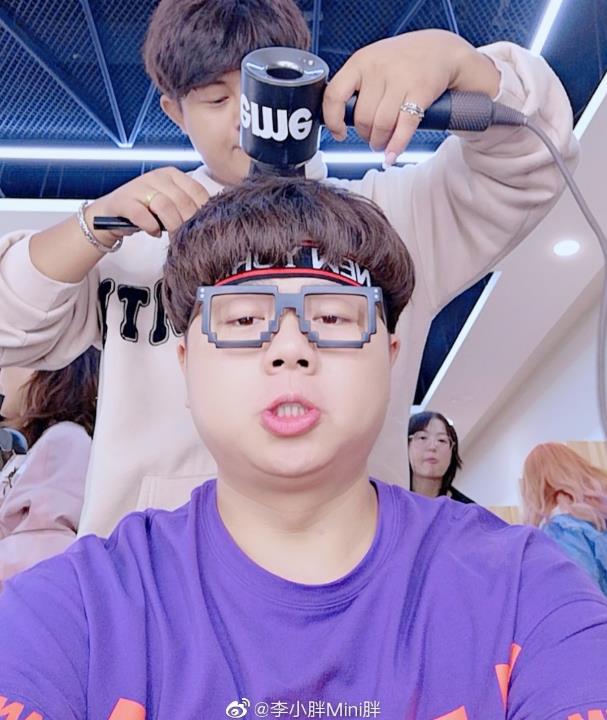 ��С�ֺ�TFboys��ʲô��ϵ ��Ů������˭