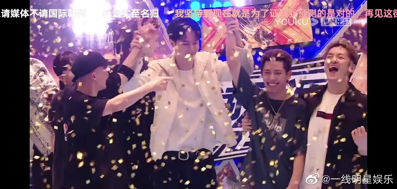 Ҷ���ڶ������Ķӵ� ��Ů����ͯͯ��Ƭ