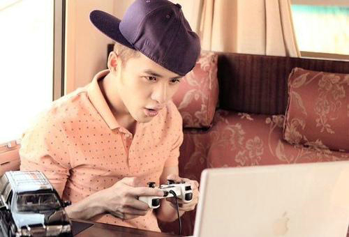 ��Լ���ǻ�Ѫ�� ��Ů������˭