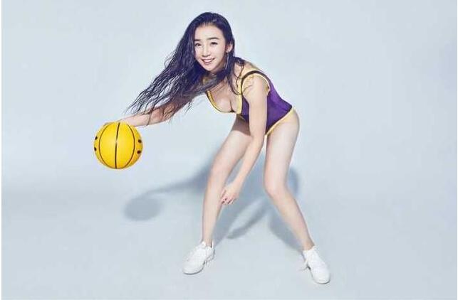 张曼源是张指导的女儿吗 张曼源大胸吊带图片