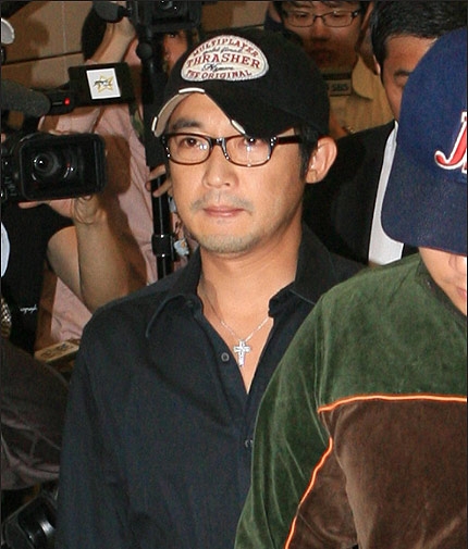 崔真实葬礼大哭的艺人是谁 崔真实潜规则悲惨图片