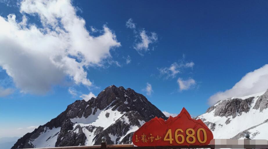 丽江玉龙雪山闹鬼灵异事件真相 这里有12对情侣殉情真假