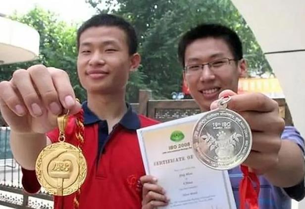 Τ�������̶��� Τ�����������˸�ĸ��ʲô��