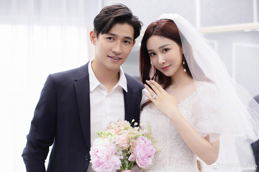 ���ӷ����찮�������� ���ӷ�����Ů������˭