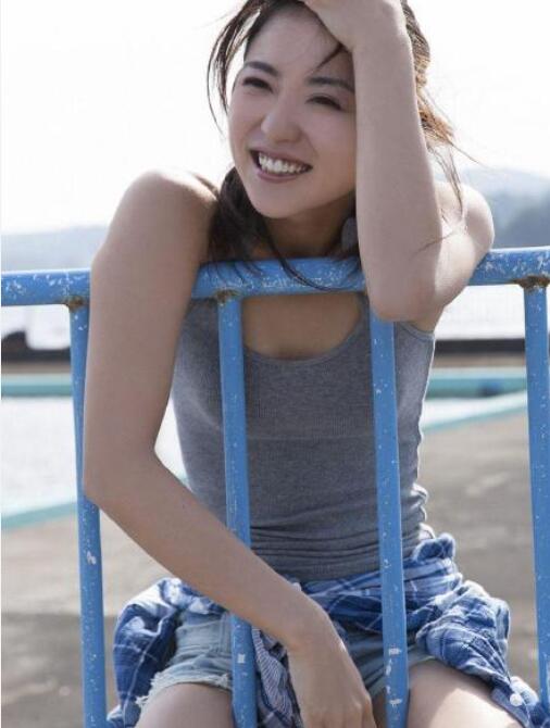 ʯ����Ϊʲô�к����� ʯ��������º�����