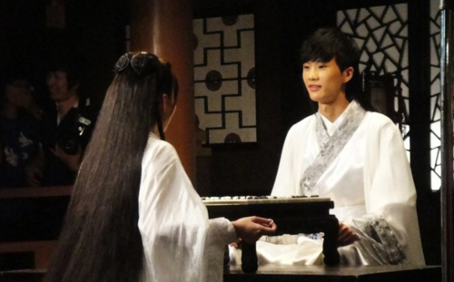 ����Ů�������������������� ����Ϊʲôɾ�˽�ɯ��΢��