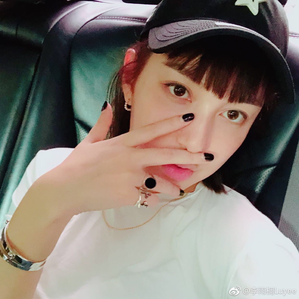 李雨桐为什么叫李歌手 薛之谦李雨桐事件录音曝光