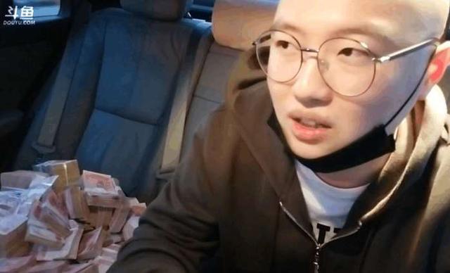 ������ɿ�ħΪʲô�ǹ�ͷ ���ɿ�ħ����Ǯ�Ǹ�������