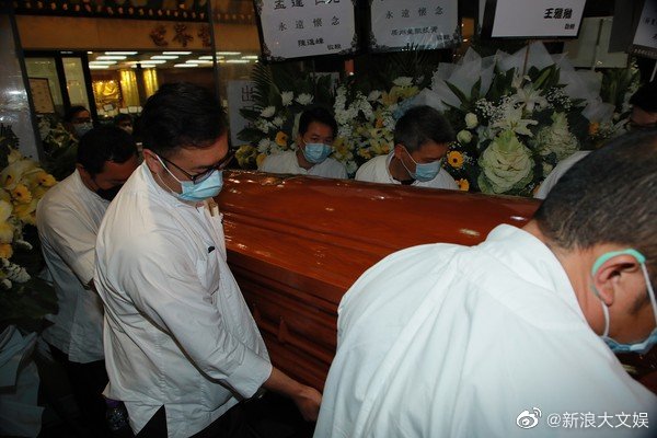 吴孟达为什么葬在马来西亚 回马来西亚安葬原因揭晓