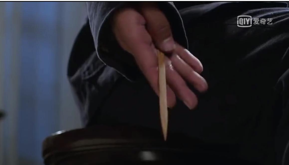 �ߴ������ǩ��ʲô���Ӿ� ���Ӿ��ǡ����С�