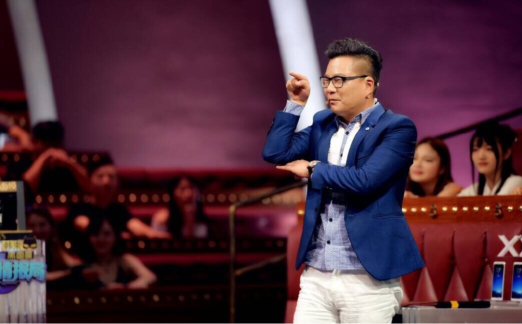 ������ѿѿ�����ô���� ������ǰŮ��������˭