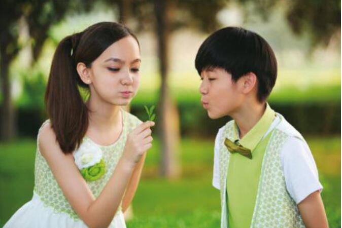 童星香奈儿现在的照片 黄誉博向香奈儿表白俩人恋爱了