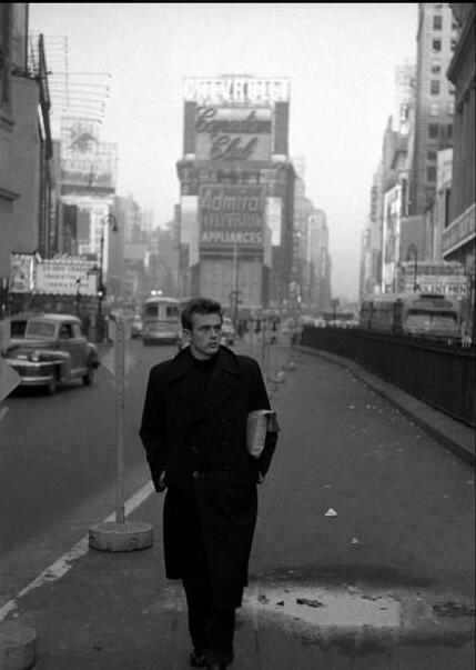 ղķ˹�϶����۾���ʲô��ɫ ��Ϊʲôΰ��