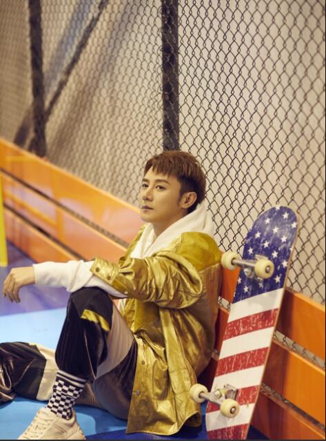 张倬闻真正的女朋友是谁 张倬闻今年多大了