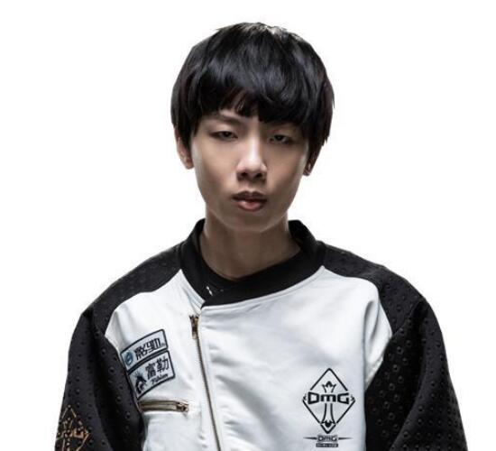 司马老贼为什么叫吧花 司马老贼为什么不笑变高冷了