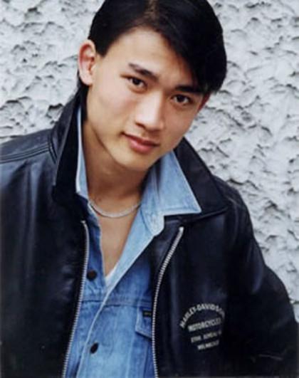 ��Զ�ǲ������������������� ��Զ����ǰ��Ա���Ƭ