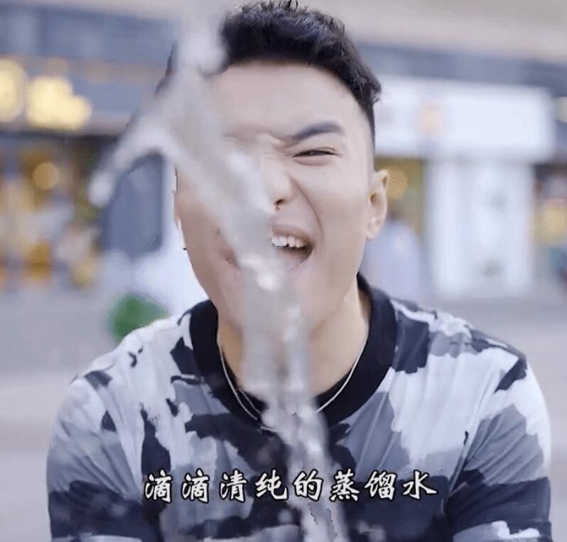 ��һ������������ʲô��˼ ��һ���������˸�������