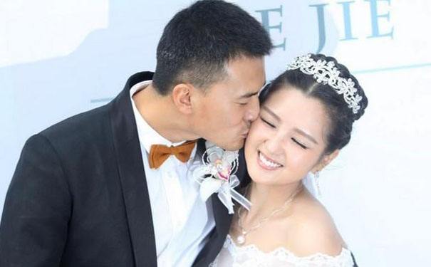 赫子铭出轨对象是谁 赫子铭何洁谁性不和谐