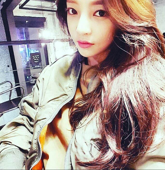 团内成员有朴奎利,韩胜妍,金成熙,郑妮可组成,后来金成熙,具荷拉和姜