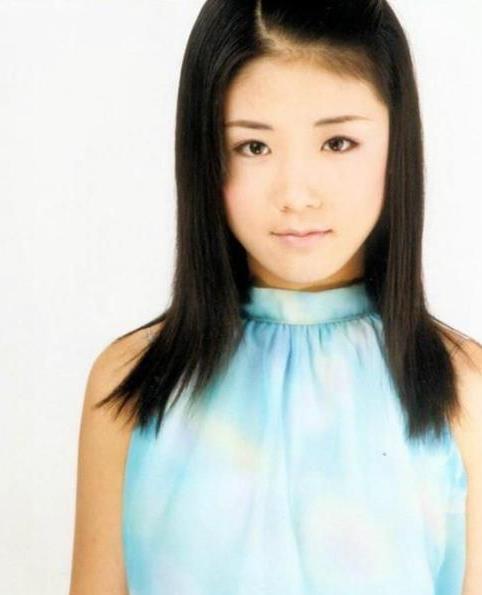 曹佳睿个人资料图片 她的确不怎么红