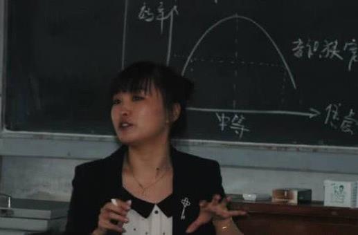 曹佳睿个人资料图片 她的确不怎么红