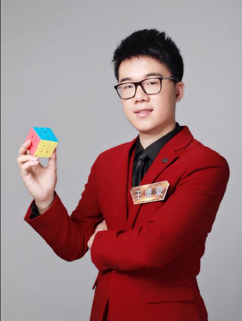 王鹰豪为什么叫10r 王鹰豪是中国模仿最强第一人吗