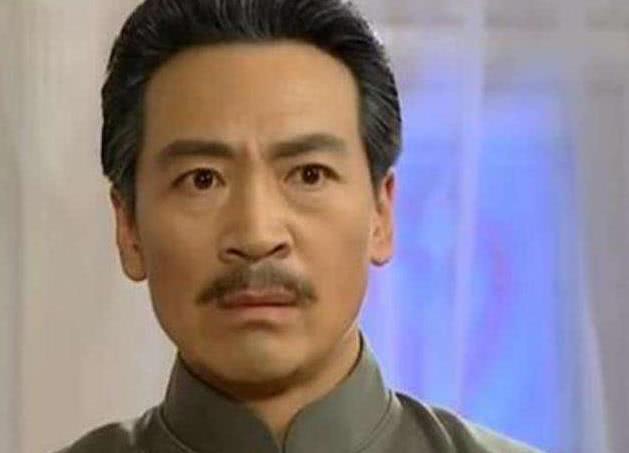 �����������Ŷ���˭ ��Ϊʲô����������һ��