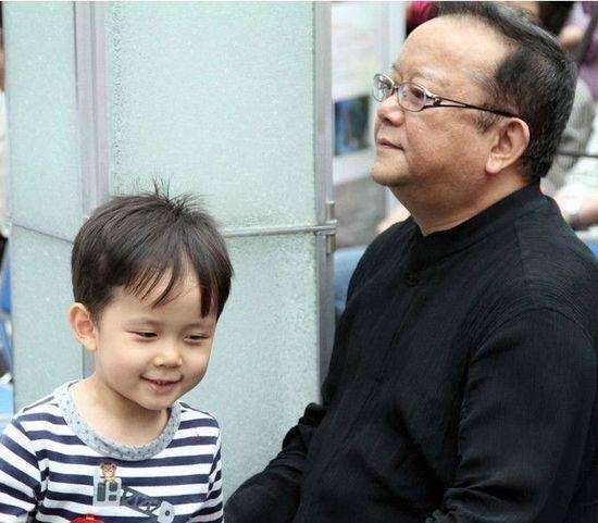 ��ʶ����֮ǰ֣�޶�������� ֣�޶��ǲ�����������