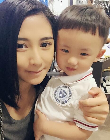 刘洲成老婆私生活很乱 刘洲成为什么要下跪