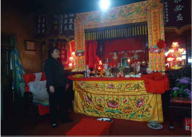 民间神婆通灵是真是假 她们有一些神秘的手法