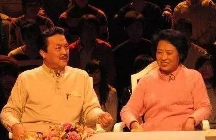 黄达亮年轻时的照片 他的妻子还在吗
