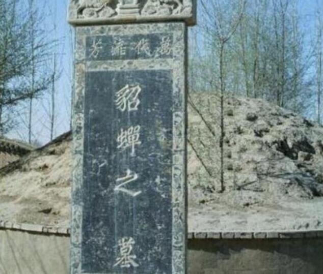 ������ʬ��ԭͼ���˲������� ����Ĺ������